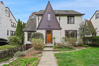 7 Bogert Place, Bronxville, NY 10708
