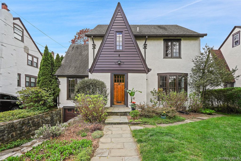 7 Bogert Place, Bronxville, NY 10708