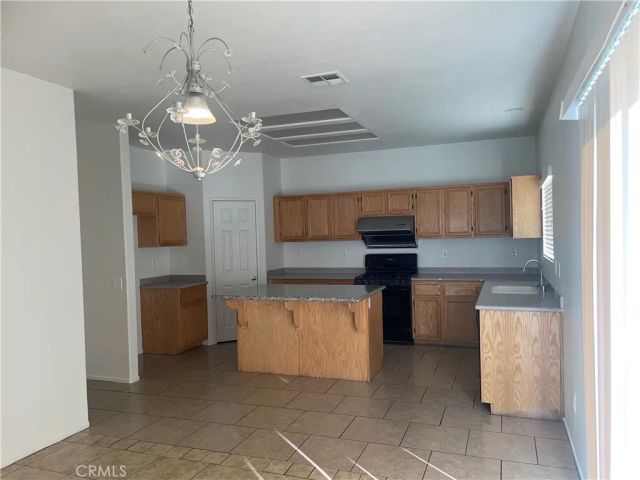 13533 Princeton Drive, Victorville, CA 92392