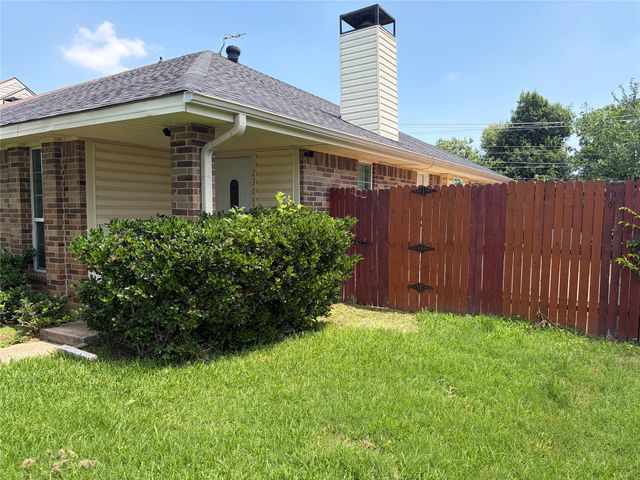 2309 Scott Mill Circle, Carrollton, TX 75006