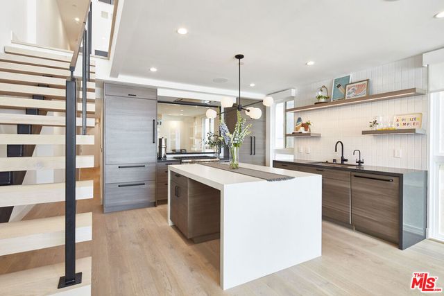 4403 Ocean Front Walk 205, Marina Del Rey, CA 90292