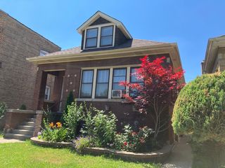 5705 W Melrose Street, Chicago, IL 60634