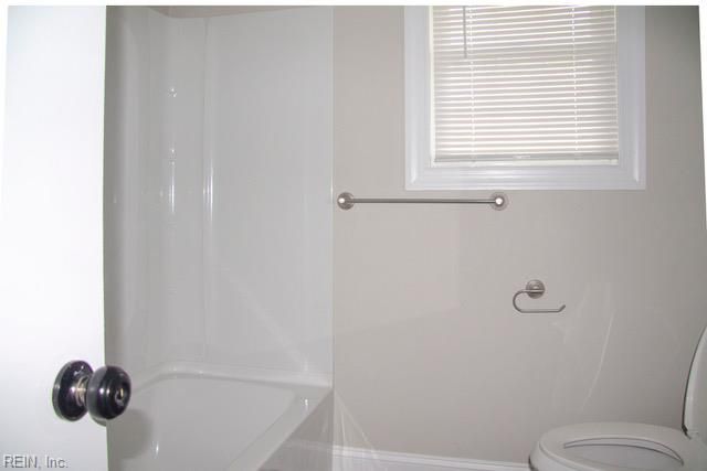 35 Rivercrest DR, Portsmouth, VA 23701