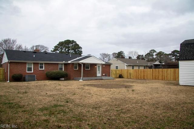 35 Rivercrest DR, Portsmouth, VA 23701