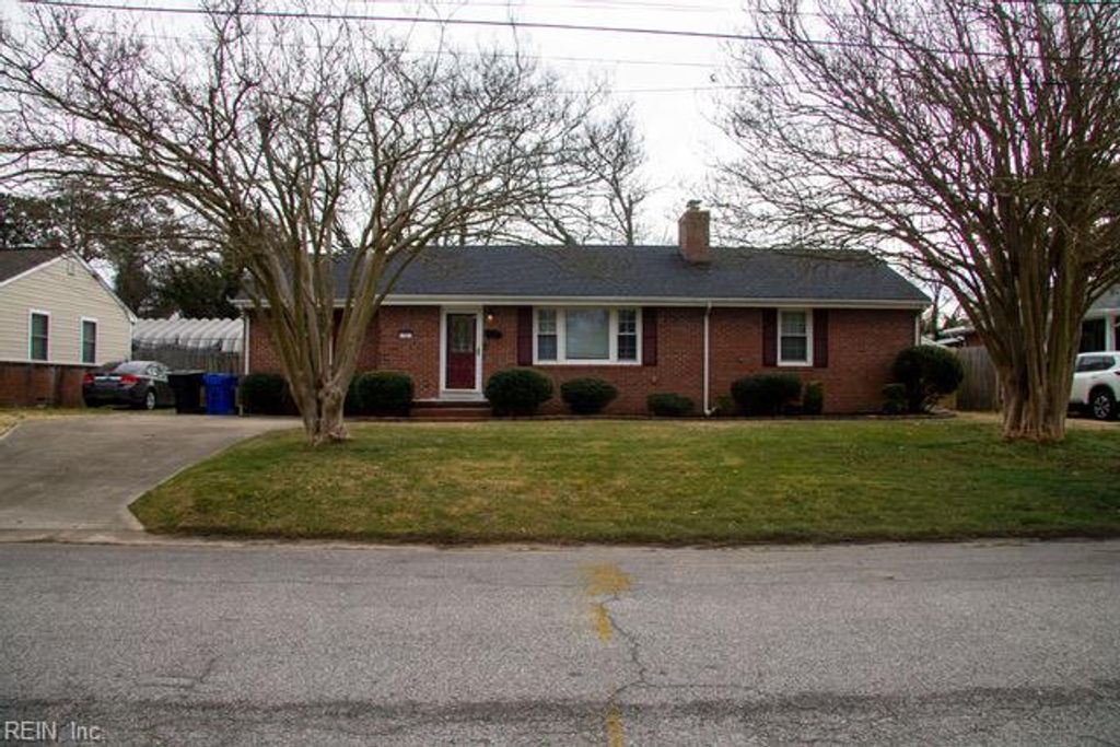 35 Rivercrest DR, Portsmouth, VA 23701