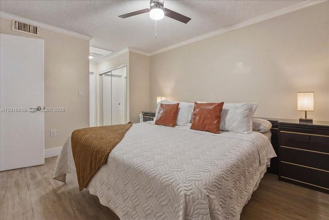 9860 Nob Hill Ln 9860, Sunrise, FL 33351