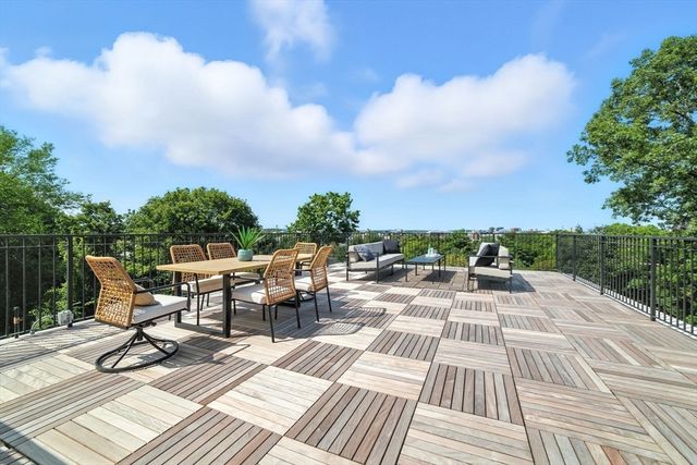 197 Winchester St 197, Brookline, MA 02446