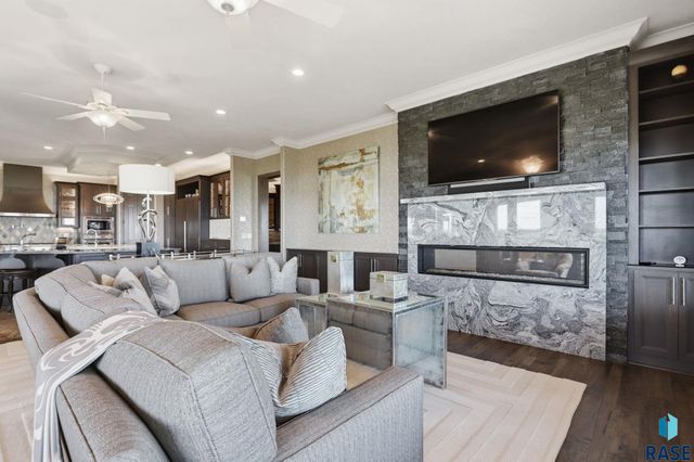 158 Signal Hill Rd Road, Yankton, SD 57078