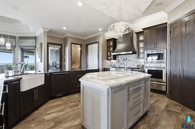 158 Signal Hill Rd Road, Yankton, SD 57078