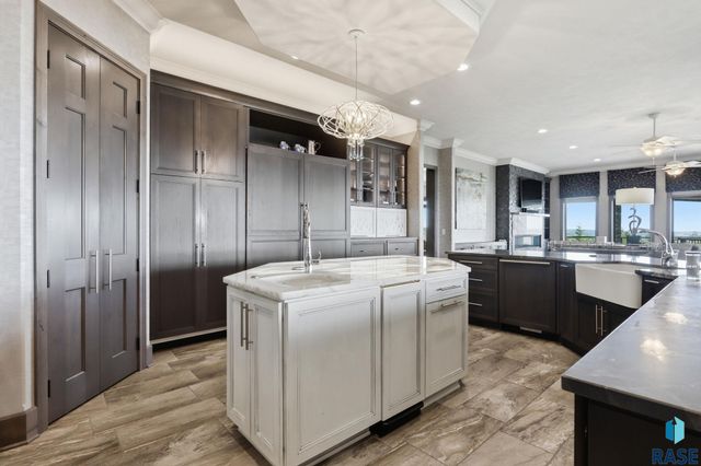 158 Signal Hill Rd Road, Yankton, SD 57078