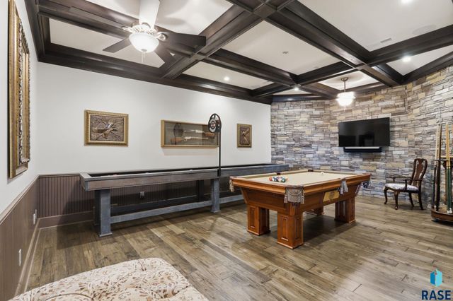 158 Signal Hill Rd Road, Yankton, SD 57078