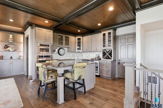 158 Signal Hill Rd Road, Yankton, SD 57078
