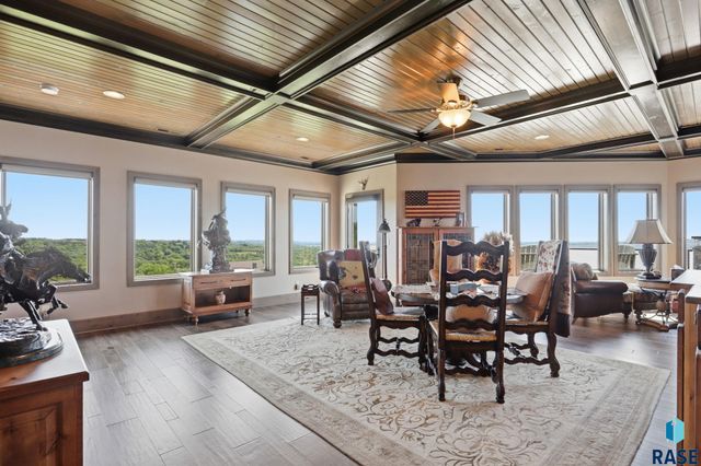 158 Signal Hill Rd Road, Yankton, SD 57078