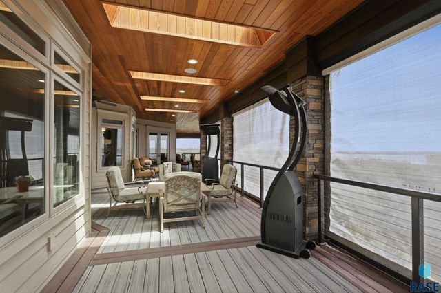 158 Signal Hill Rd Road, Yankton, SD 57078