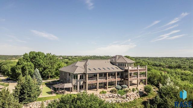 158 Signal Hill Rd Road, Yankton, SD 57078