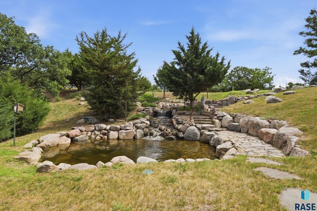 158 Signal Hill Rd Road, Yankton, SD 57078