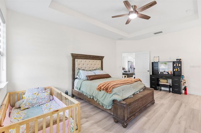 1747 S OAK STREET, Seffner, FL 33584