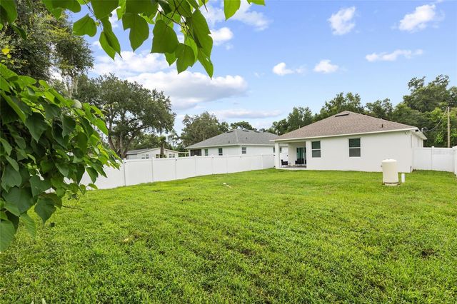 1747 S OAK STREET, Seffner, FL 33584