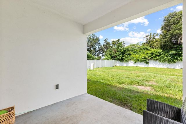 1747 S OAK STREET, Seffner, FL 33584
