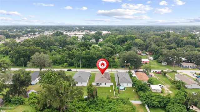 1747 S OAK STREET, Seffner, FL 33584