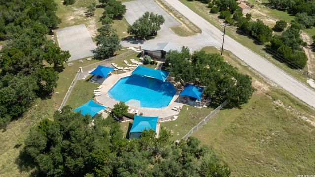 723 Vista Springs Dr, Spring Branch, TX 78070