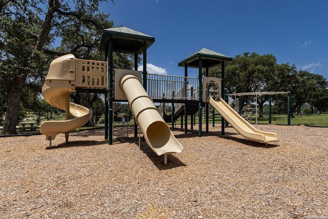 723 Vista Springs Dr, Spring Branch, TX 78070