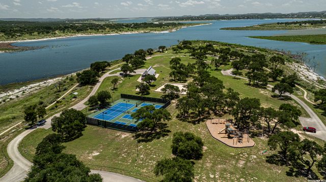 723 Vista Springs Dr, Spring Branch, TX 78070