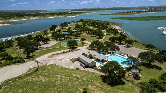 723 Vista Springs Dr, Spring Branch, TX 78070