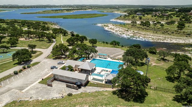 723 Vista Springs Dr, Spring Branch, TX 78070