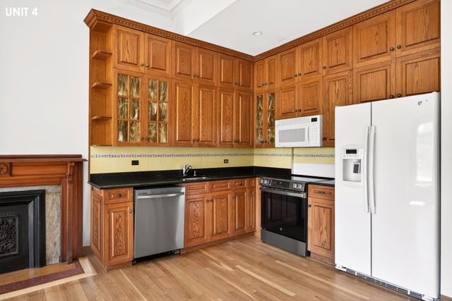 43 W 84TH Street, New York City, NY 10024