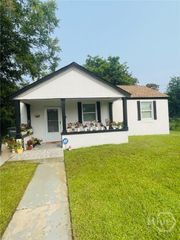 805 Carter Street, Savannah, GA 31415