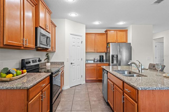 1330 BUCKTAIL COURT, Kissimmee, FL 34746