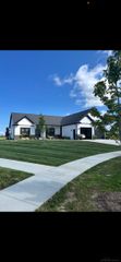 184 N Queens Creek Drive, Frankenmuth, MI 48734