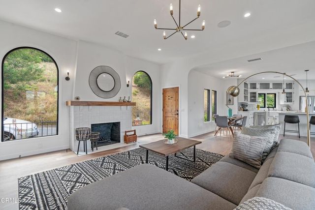 4480 Sunnycrest Drive, Los Angeles, CA 90065