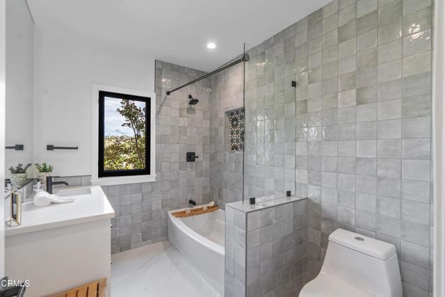 4480 Sunnycrest Drive, Los Angeles, CA 90065