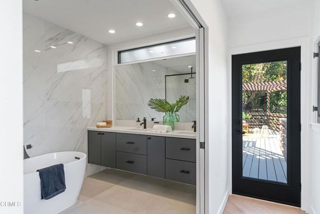 4480 Sunnycrest Drive, Los Angeles, CA 90065