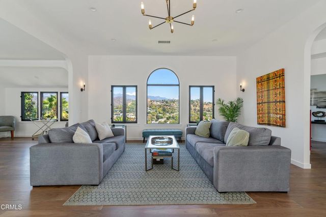 4480 Sunnycrest Drive, Los Angeles, CA 90065