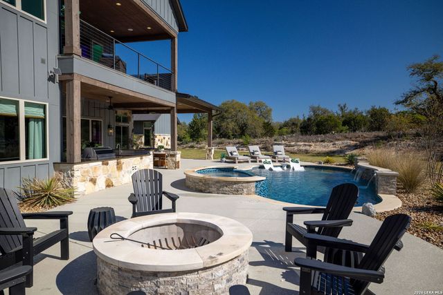 260 Bear Creek, New Braunfels, TX 78132
