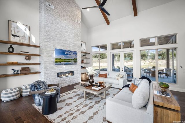 260 Bear Creek, New Braunfels, TX 78132