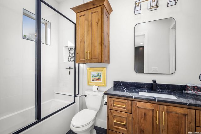 260 Bear Creek, New Braunfels, TX 78132