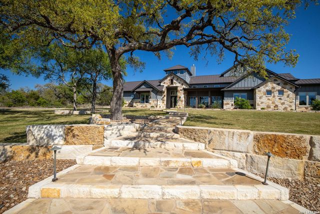 260 Bear Creek, New Braunfels, TX 78132