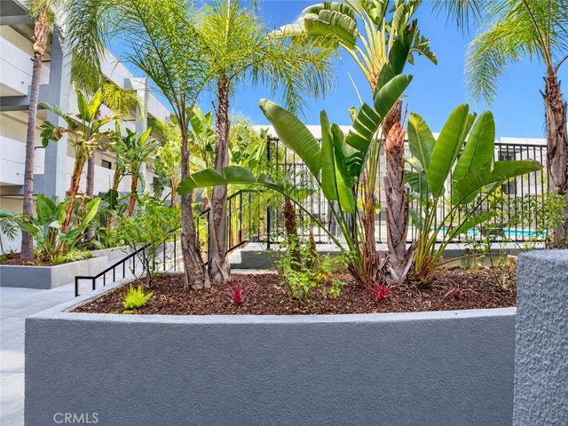 11657 Oxnard Street 212, North Hollywood, CA 91606