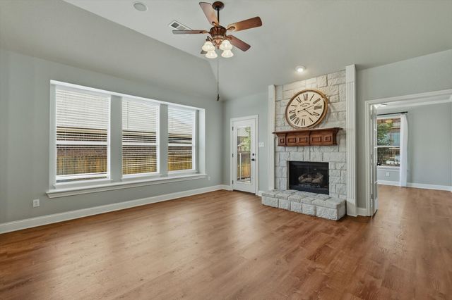 3421 Beekman Drive, Fort Worth, TX 76244
