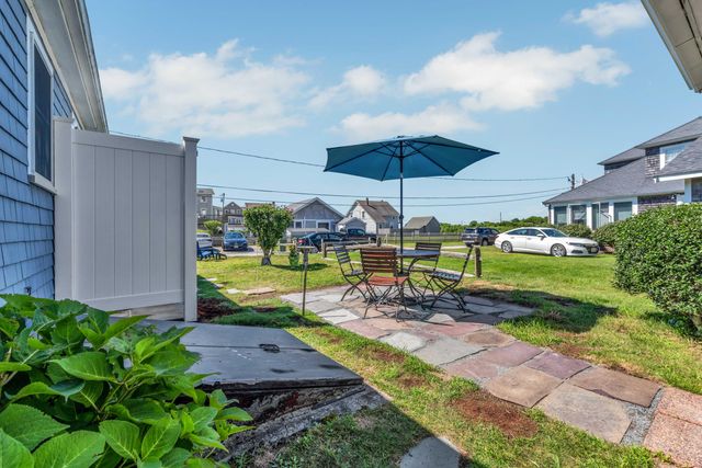 411 Maravista Avenue, Teaticket, MA 02536