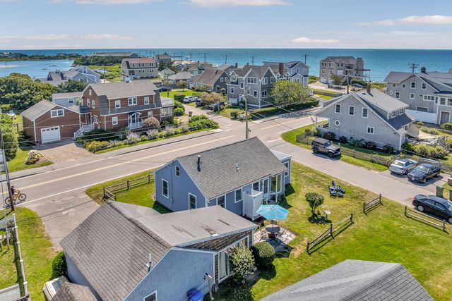 411 Maravista Avenue, Teaticket, MA 02536
