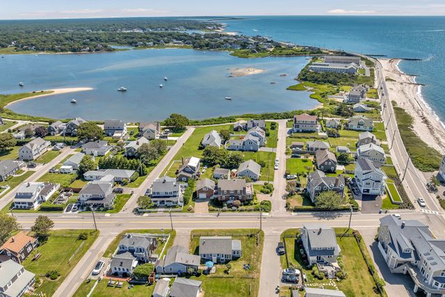 411 Maravista Avenue, Teaticket, MA 02536