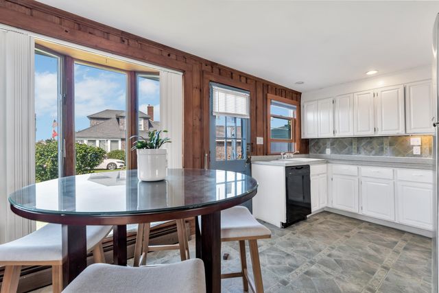 411 Maravista Avenue, Teaticket, MA 02536