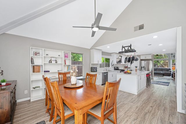 7548 Sycamore Dr, Citrus Heights, CA 95610