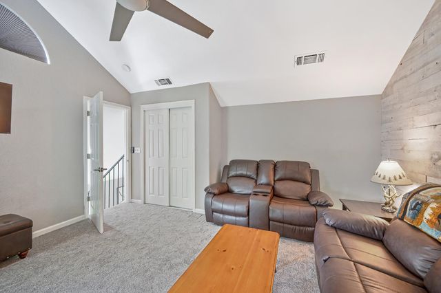 7548 Sycamore Dr, Citrus Heights, CA 95610