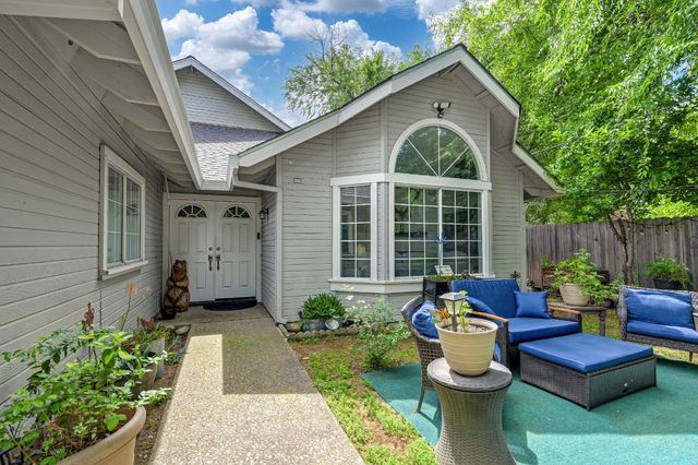 7548 Sycamore Dr, Citrus Heights, CA 95610